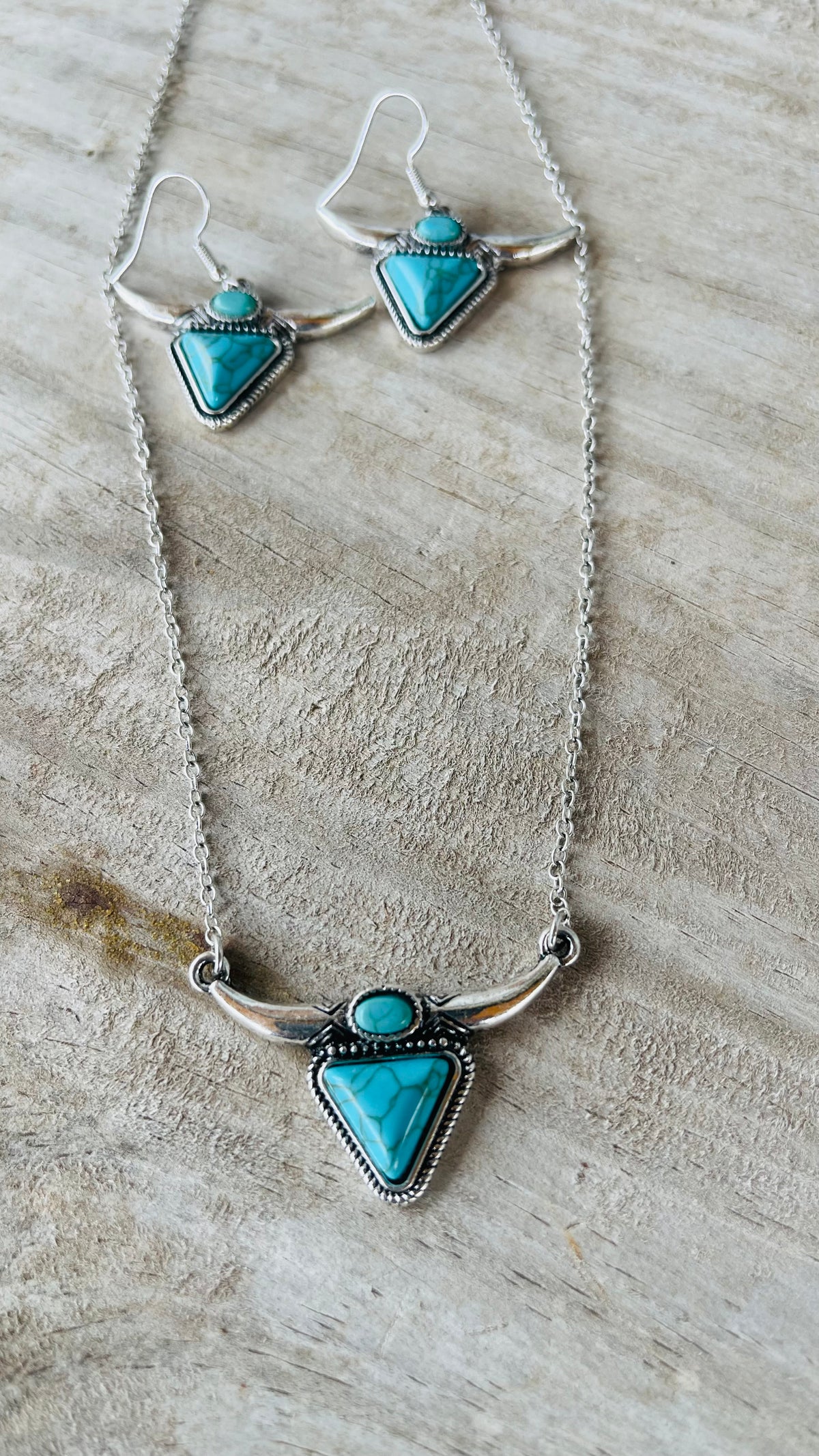 Turquoise Bull Head Necklace Set