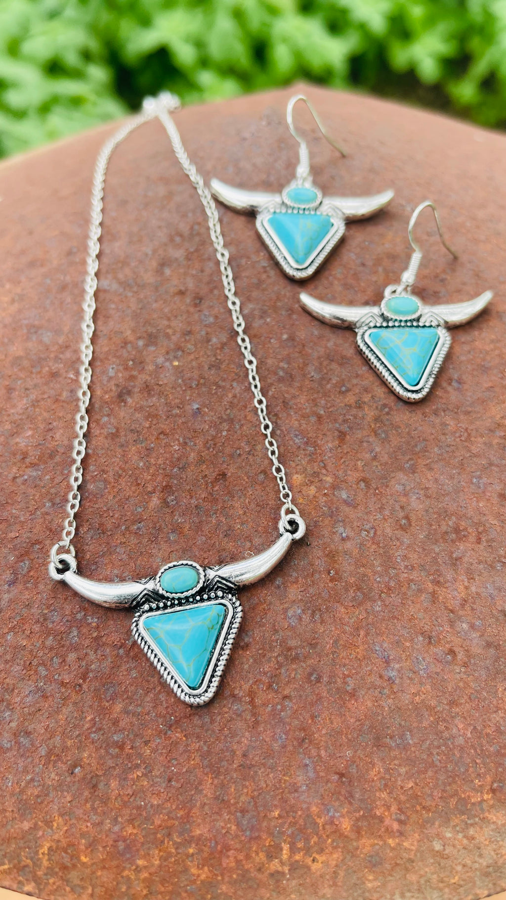 Turquoise Bull Head Necklace Set