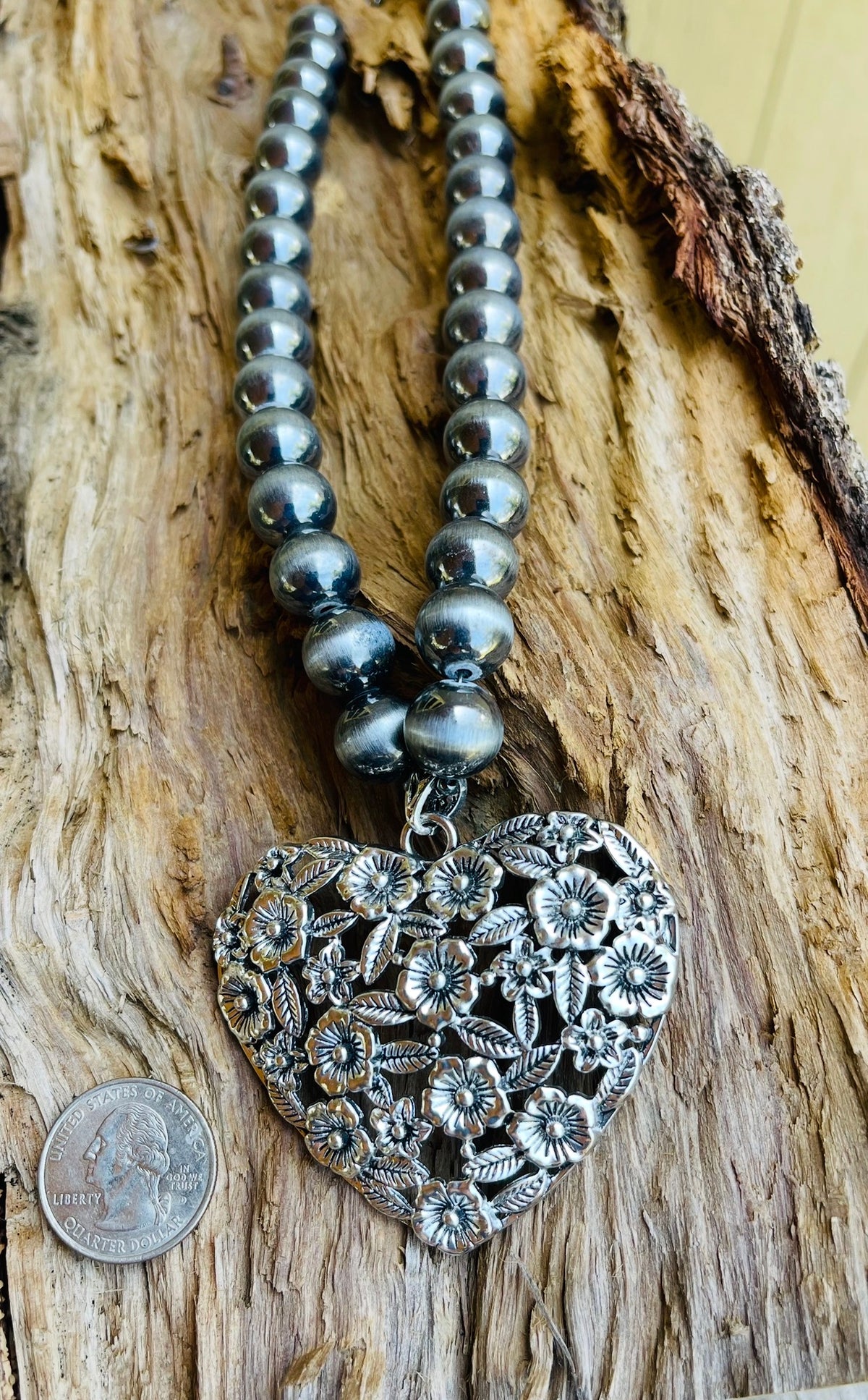Western Flower 3D Heart
Navajo Pearl Necklace